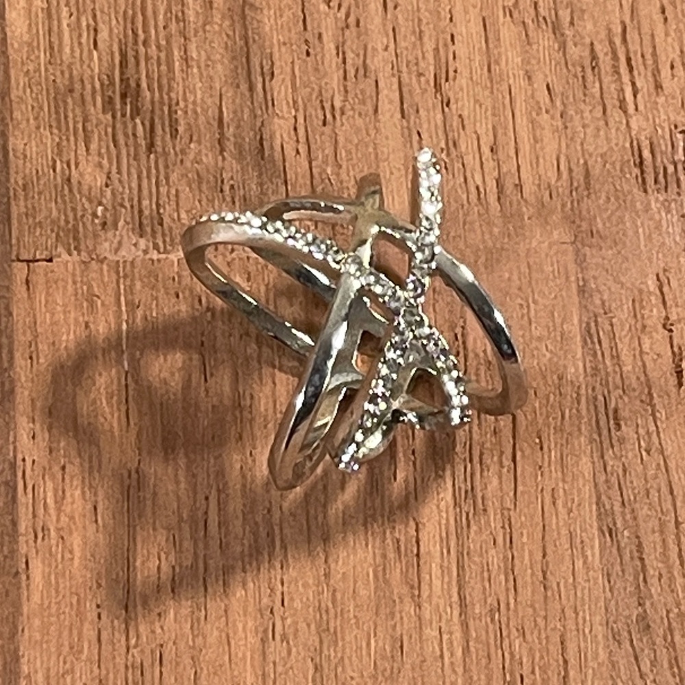 48. Crisscross Orbit Silver Tone With Rhinestone Ring Sz 6.5